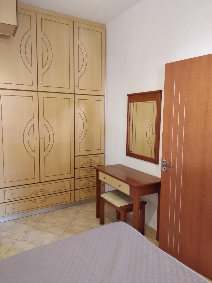 Ton Mari Apartments Palaiochora Esterno foto