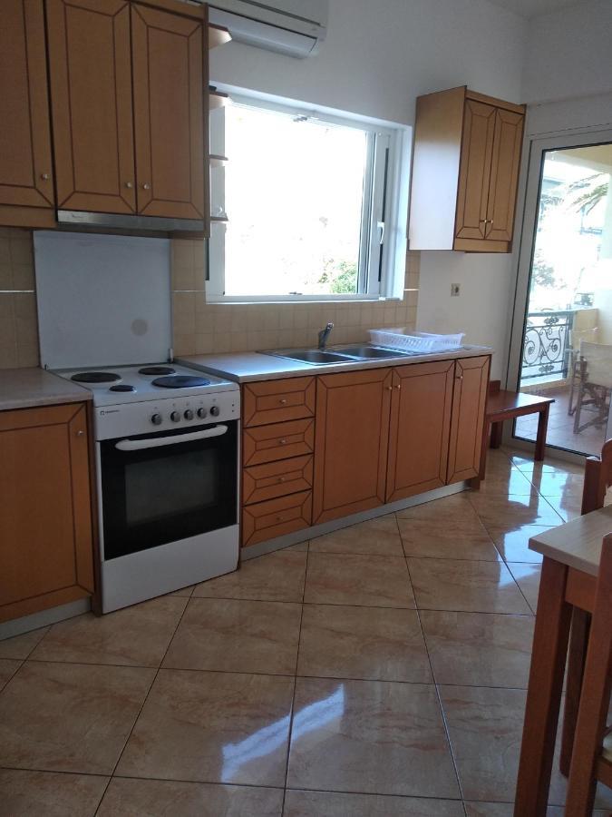 Ton Mari Apartments Palaiochora Esterno foto