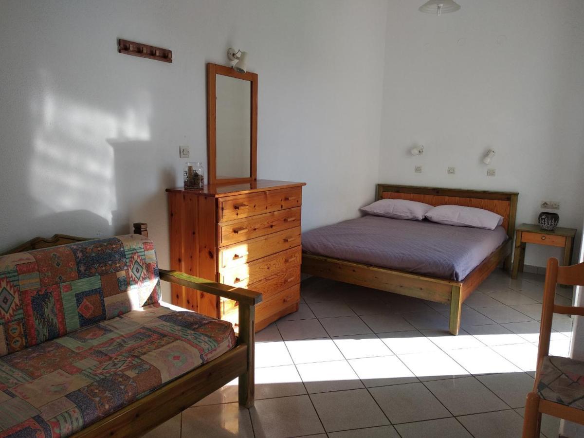 Ton Mari Apartments Palaiochora Esterno foto