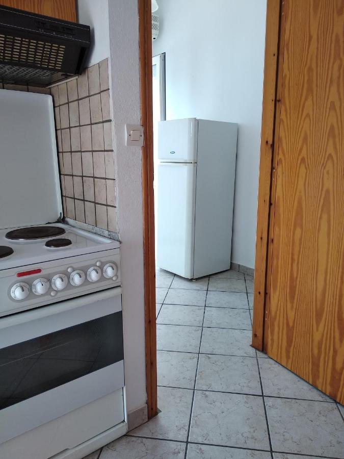 Ton Mari Apartments Palaiochora Esterno foto