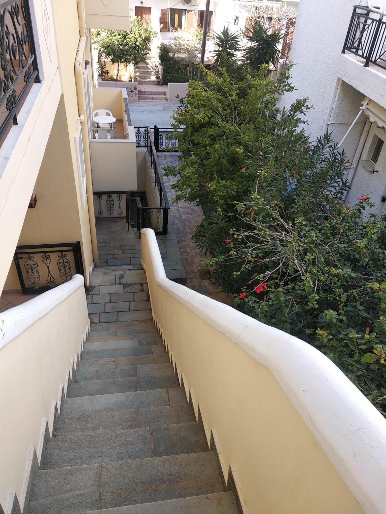 Ton Mari Apartments Palaiochora Esterno foto